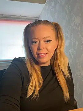 Heyitskaylaxo online show from May 12, 9:26 am