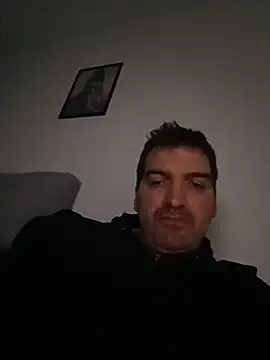 Snapshot of oncle33 chatting on May 15, 9:02 pm oncle33 online show from May 15, 9:02 pm