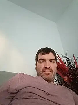 Snapshot of oncle33 chatting on June 12, 7:22 pm oncle33 online show from June 12, 7:22 pm