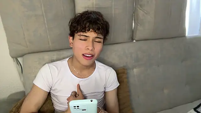 Snapshot of DanteSaint chatting on June 3, 5:50 pm DanteSaint online show from June 3, 5:50 pm