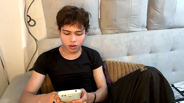 Snapshot of DanteSaint chatting on June 10, 6:53 pm DanteSaint online show from June 10, 6:53 pm