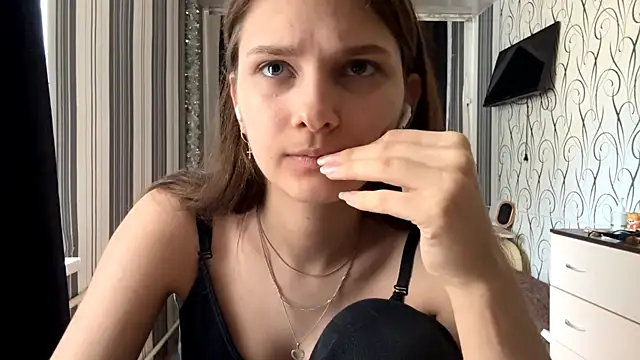 Jensenlove online show from May 12, 11:38 am