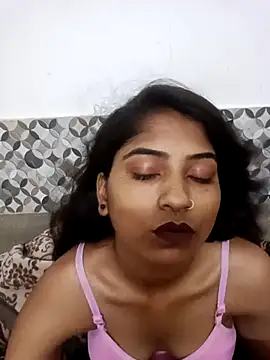 Snapshot of Rani-8788 chatting on May 25, 5:44 pm Rani-8788 online show from May 25, 5:44 pm