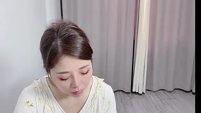 Snapshot of qian6678 chatting on May 27, 5:37 am qian6678 online show from May 27, 5:37 am