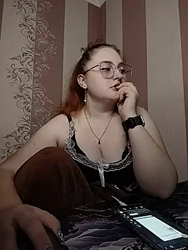Snapshot of FoxyFlameX chatting on June 2, 9:15 pm FoxyFlameX online show from June 2, 9:15 pm