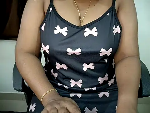 Snapshot of MALLU_WAVEZZZ chatting on May 22, 2:37 pm MALLU WAVEZZZ online show from May 22, 2:37 pm
