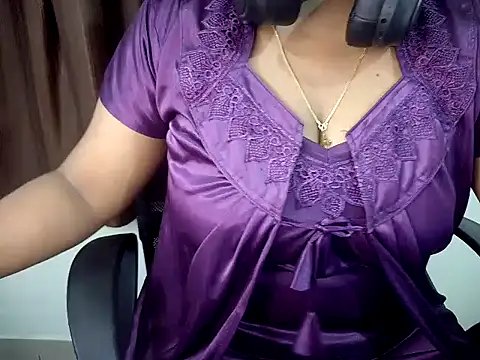 Snapshot of MALLU_WAVEZZZ chatting on June 2, 3:23 pm MALLU WAVEZZZ online show from June 2, 3:23 pm