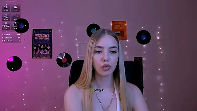 Snapshot of viola_sweet_1 chatting on May 20, 12:35 pm viola sweet 1 online show from May 20, 12:35 pm