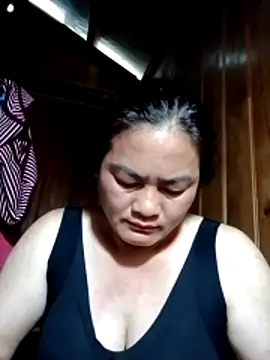 Snapshot of Blowjob0100 chatting on June 18, 11:43 pm Blowjob0100 online show from June 18, 11:43 pm