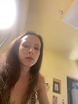 Snapshot of babydollbby chatting on June 24, 8:35 am babydollbby online show from June 24, 8:35 am