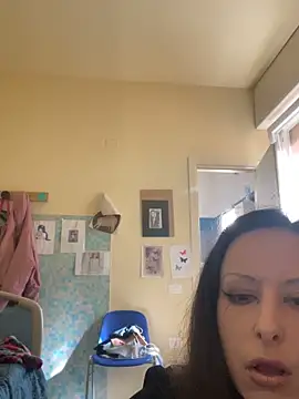 Snapshot of babydollbby chatting on May 20, 7:16 am babydollbby online show from May 20, 7:16 am