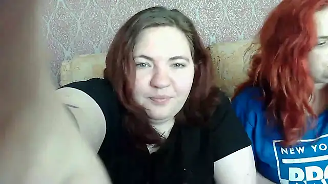 TiffanyLenee online show from May 14, 9:06 am