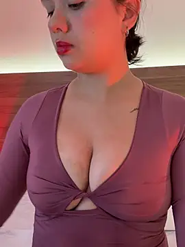 thamiina   online show from July 6, 11:50 am