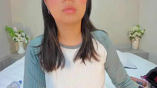 thamiina   online show from June 13, 7:01 pm