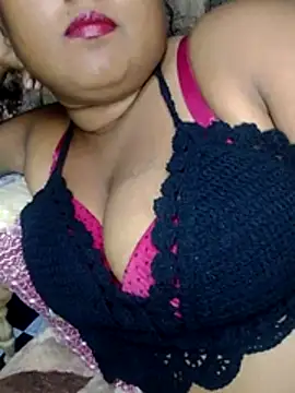 Snapshot of Rishwana77 chatting on June 22, 4:48 pm Rishwana77 online show from June 22, 4:48 pm