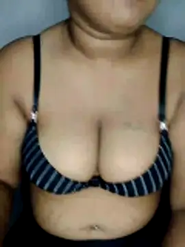 Snapshot of Rishwana77 chatting on June 1, 6:40 pm Rishwana77 online show from June 1, 6:40 pm