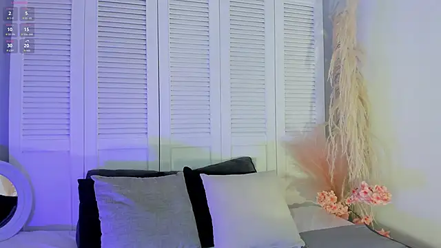 akemi   online show from June 4, 1:49 pm