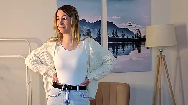 CharissaWalkner online show from May 13, 5:36 am