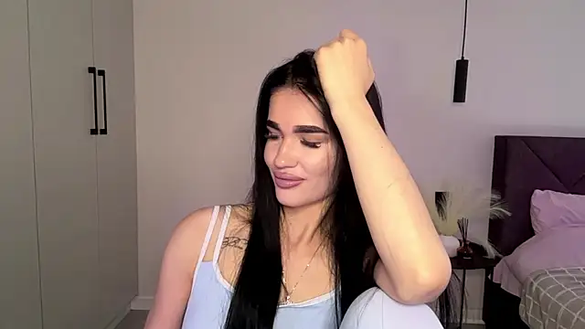 Snapshot of KarieEgge chatting on May 30, 1:06 pm KarieEgge online show from May 30, 1:06 pm