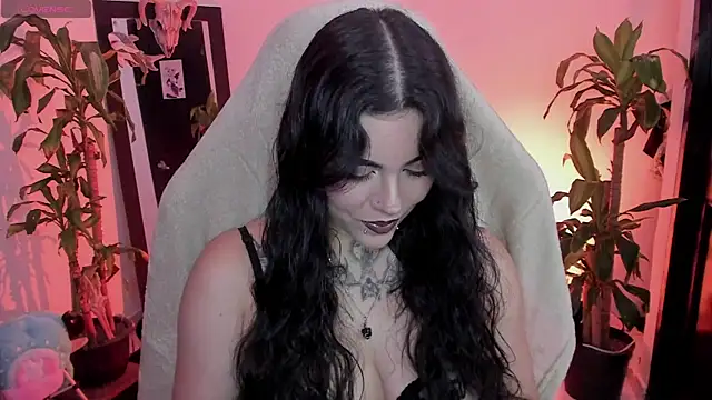 MissCharlottte 18 online show from May 30, 4:08 am