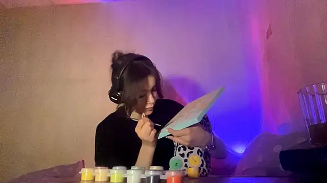 RoniBraccia online show from May 11, 4:59 pm