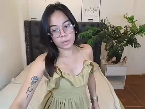 Urbabydollxxx online show from May 25, 5:29 am