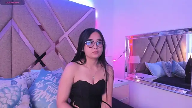 MiaMystic online show from May 12, 3:40 pm