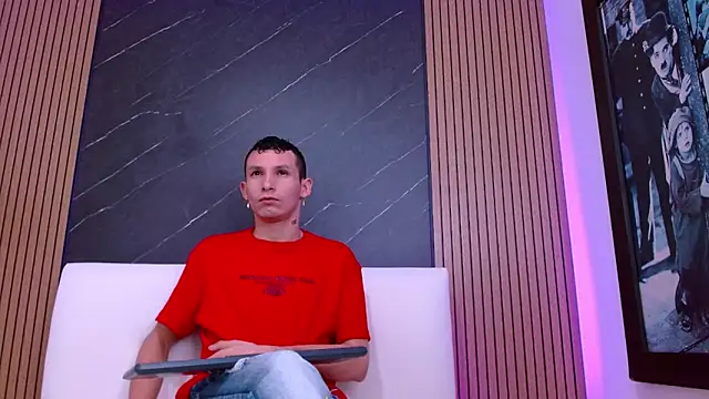 Isak Berekoa online show from May 20, 3:14 am