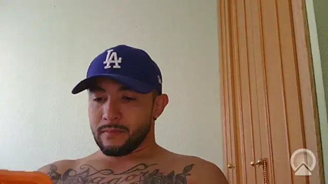 Snapshot of selflove10 chatting on June 2, 8:25 am selflove10 online show from June 2, 8:25 am