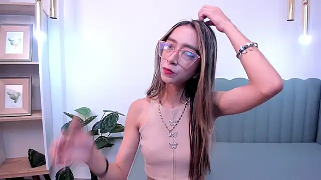 HannaCarttier  online show from June 27, 12:22 pm