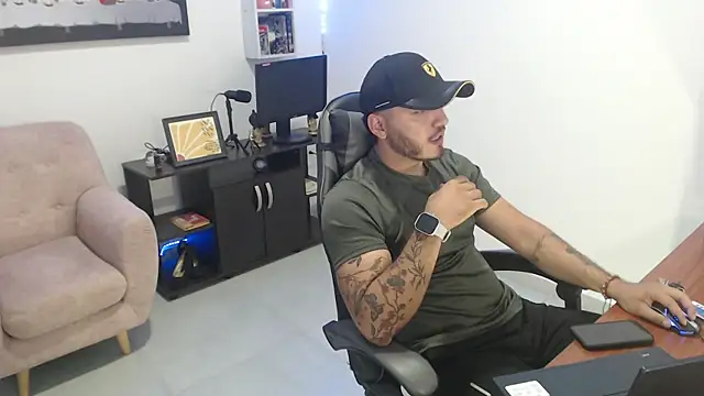 Thiago 420 online show from May 25, 11:03 pm