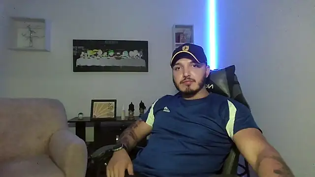 Thiago 420 online show from May 12, 10:49 pm