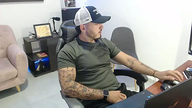 Thiago 420 online show from May 27, 8:16 pm