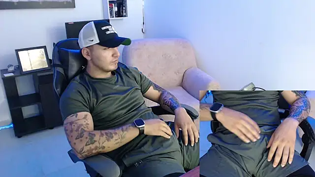 Thiago 420 online show from June 13, 11:35 pm