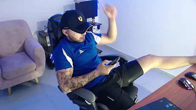 Thiago 420 online show from May 26, 11:14 pm