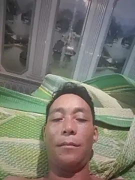 myle-couple22 online show from May 18, 4:51 am