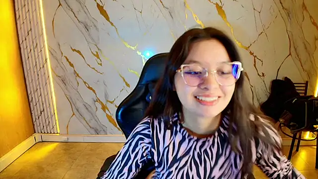 HoneyDoll tf online show from May 23, 12:59 pm