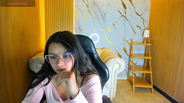HoneyDoll tf online show from June 3, 8:13 pm