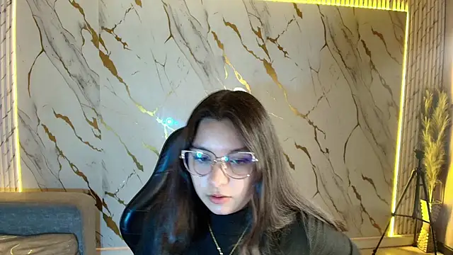 HoneyDoll tf online show from May 21, 12:46 pm