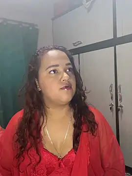 saramichell445734 online show from May 17, 11:21 am