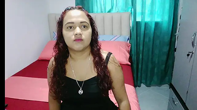 saramichell445734 online show from May 13, 4:36 pm