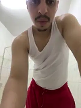 Snapshot of Yassin_ksa chatting on May 20, 5:32 pm Yassin ksa online show from May 20, 5:32 pm
