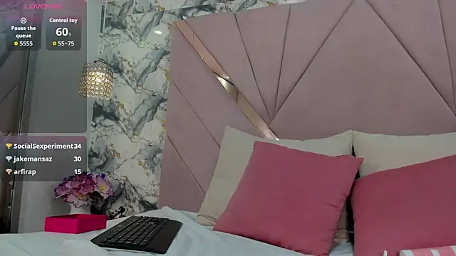 vicky castillo online show from June 8, 1:28 am