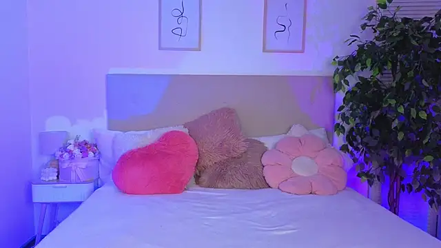 Littledoll1 online show from June 7, 9:09 pm