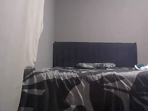 Snapshot of Nude-Deen chatting on July 14, 7:31 pm Nude-Deen online show from July 14, 7:31 pm