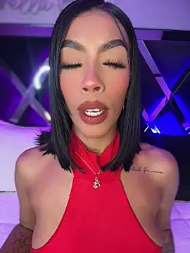 Snapshot of FiorellaBossh_ chatting on May 29, 10:27 pm FiorellaBossh online show from May 29, 10:27 pm