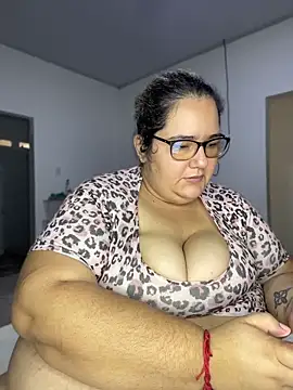 marianacooper1234 online show from May 15, 1:20 pm