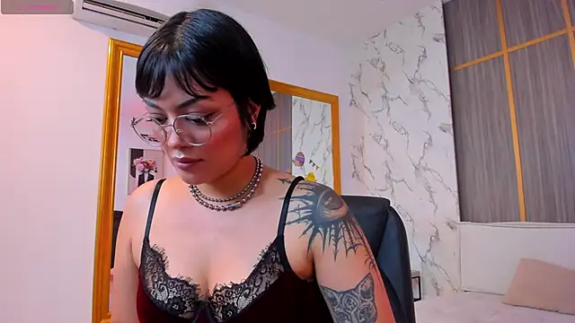 Barbara-Moon online show from May 14, 1:30 pm