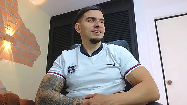 Josh miller01 online show from June 26, 1:28 pm