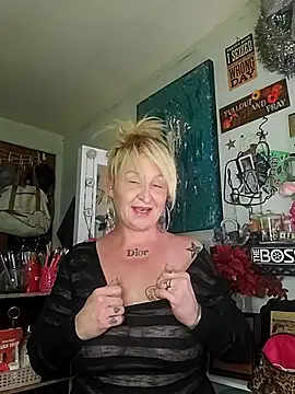 NutNmyGUTdaddy online show from July 15, 9:27 am